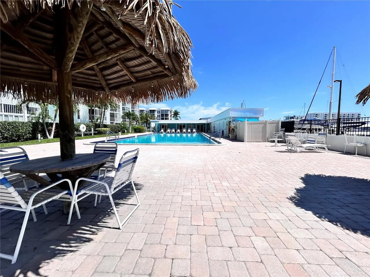 Tiki Hut & BBQ Area